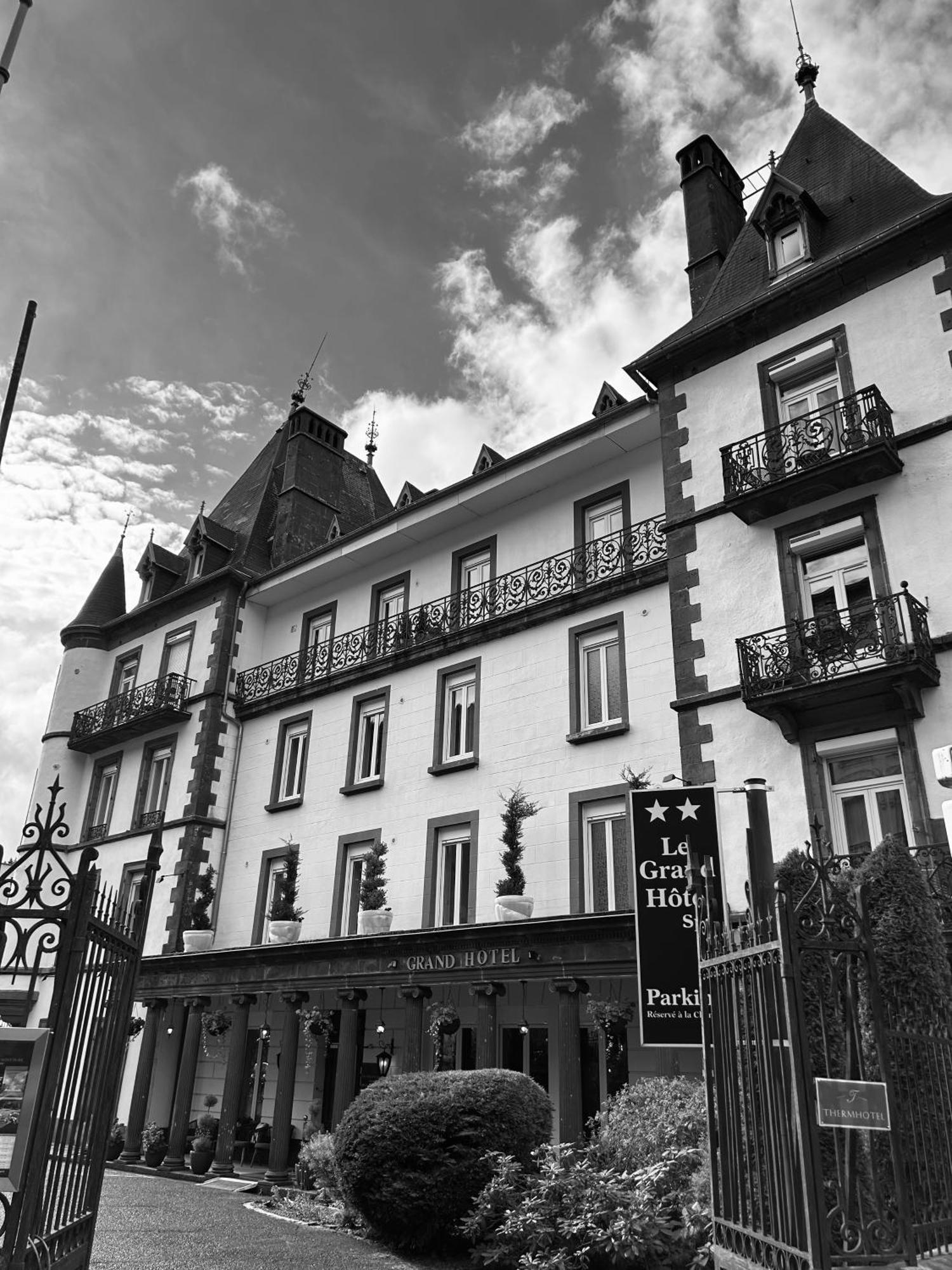 Le Grand Hotel Mont Dore Esterno foto